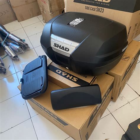 SHAD 4.3" Phone Mount & Case (Mirror Mount)